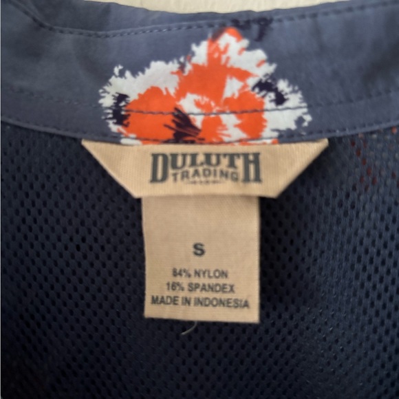 Duluth Trading Company Button Down Blouse Size Small - Picture 3 of 3